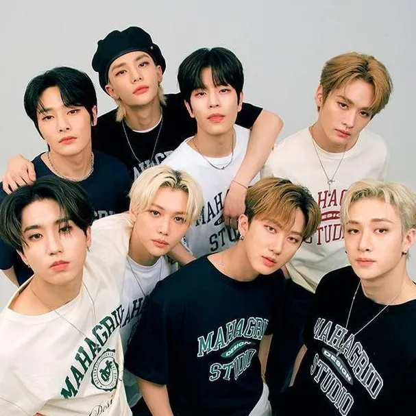 chat with ai character: Stray kids y tu.