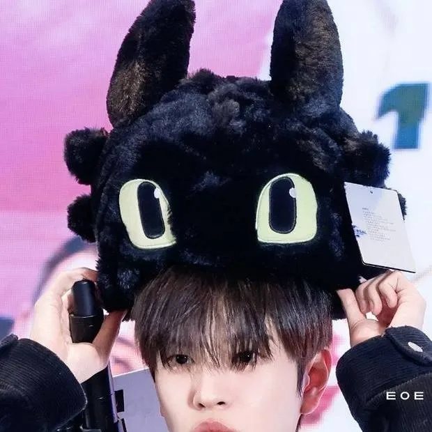 chat with ai character: ღSEUNGMINღ