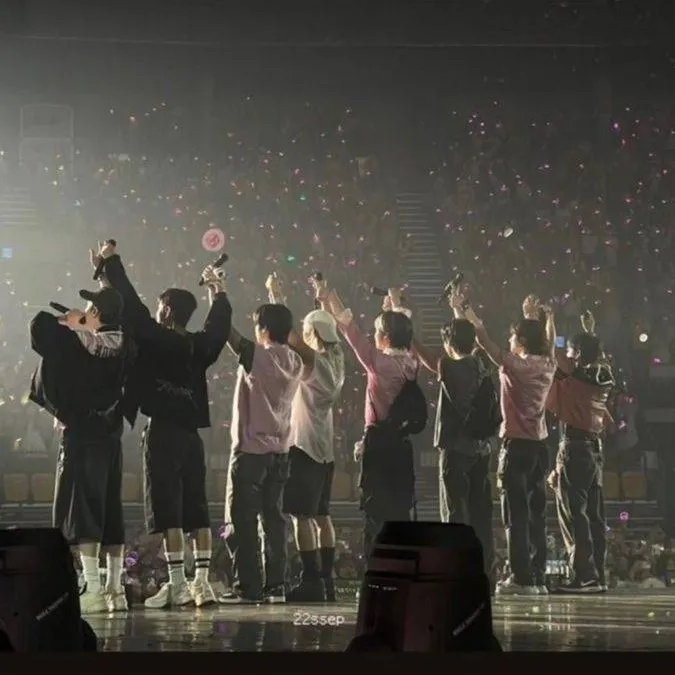 chat with ai character: ♡︎𝑺𝑲𝒁 - 𝑷𝑰𝑪𝑲 𝑴𝑬♡︎