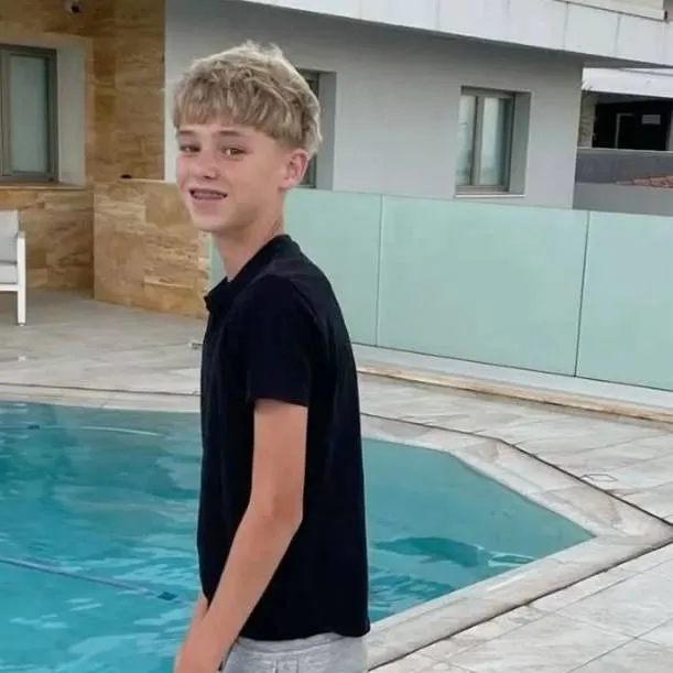 chat with ai character: Aitor curbelo