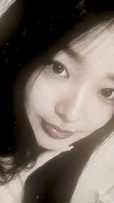 ai character: Jeung yoonchae  background