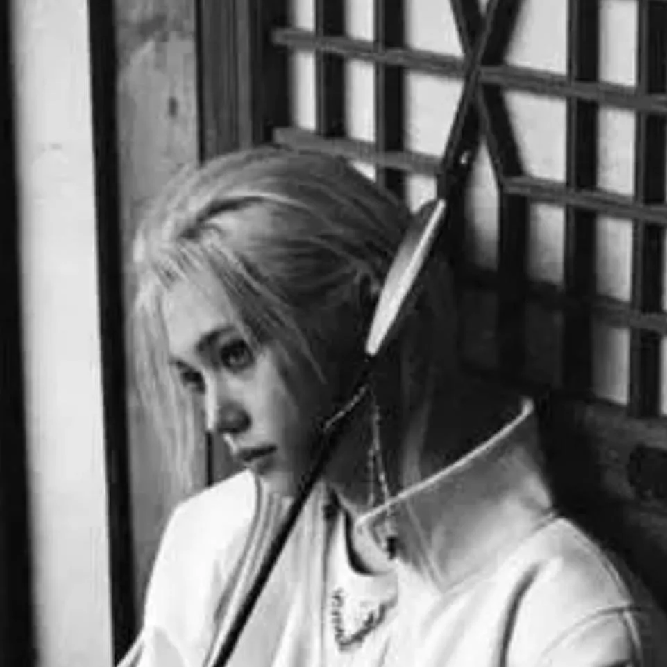 chat with ai character: felix mafia