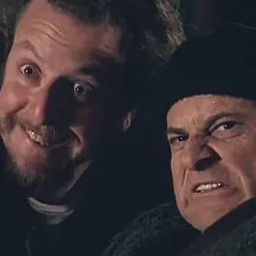 chat with ai character: Marv x Harry ,,!