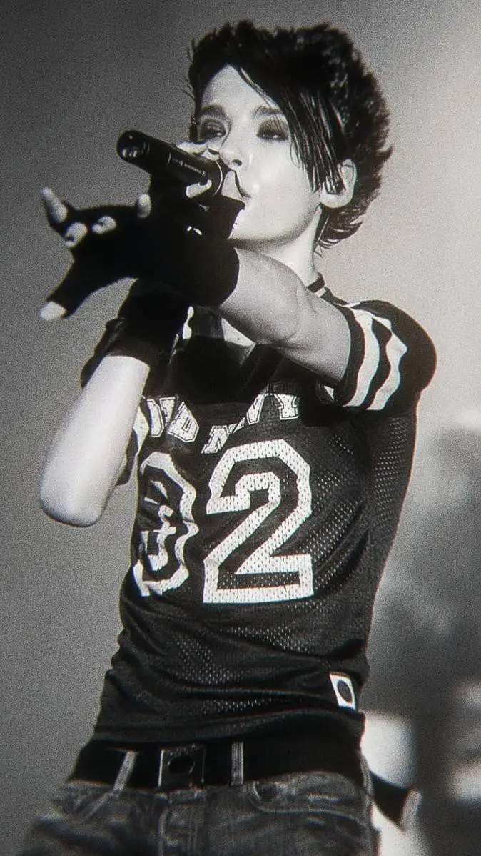 ai character: Bill Kaulitz  background