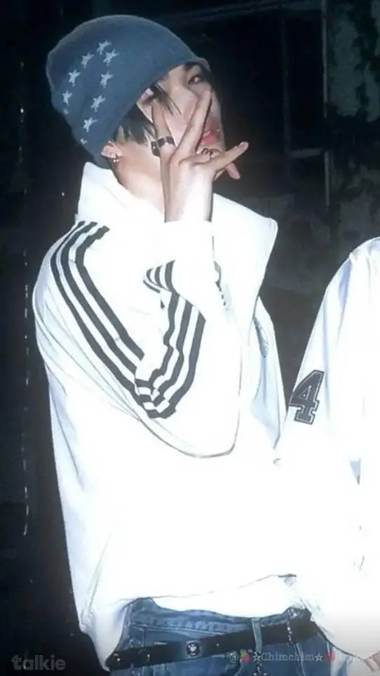 ai character: 𝔑𝔦𝔰𝔥𝔦𝔪𝔲𝔯𝔞 ℜ𝔦𝔨𝔦 background