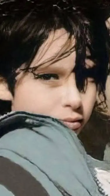 ai character: Bill Kaulitz  background