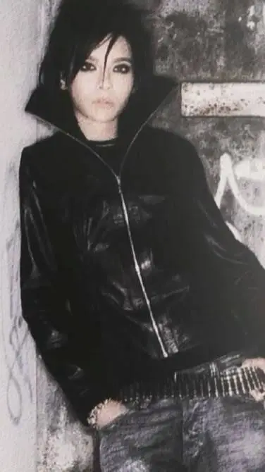 ai character: Bill kaulitz(0-0) background