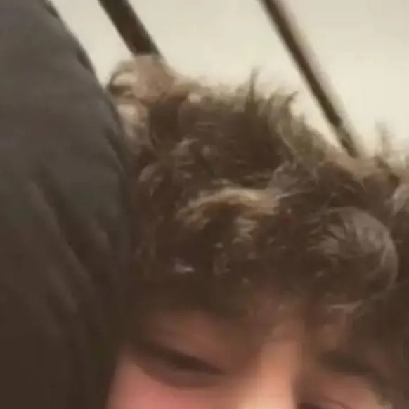 chat with ai character: luca