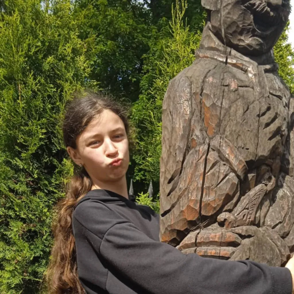 chat with ai character: Соломія 