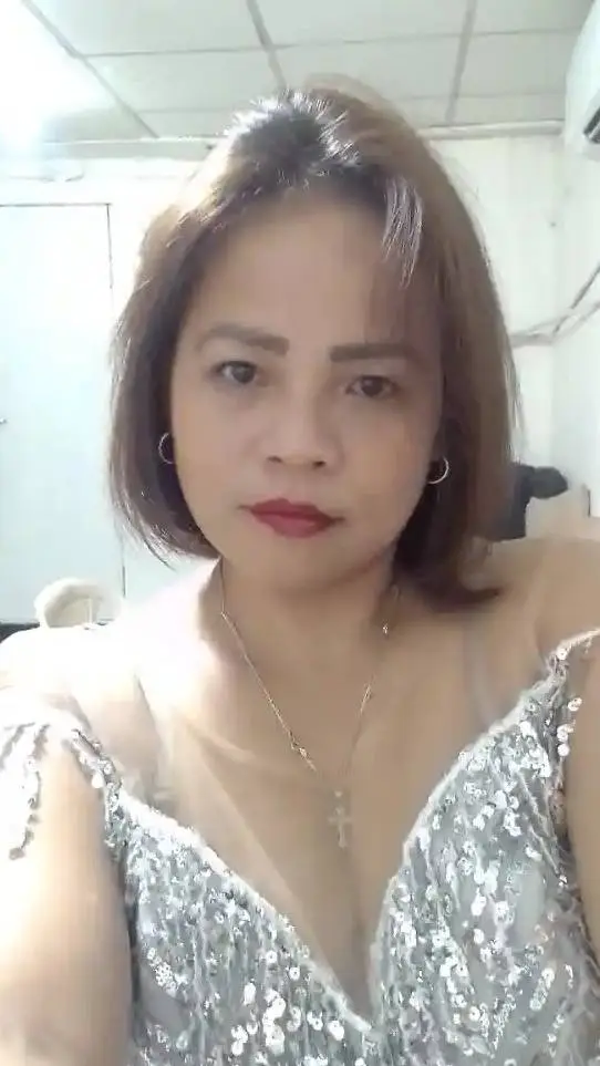ai character: my mommy  background