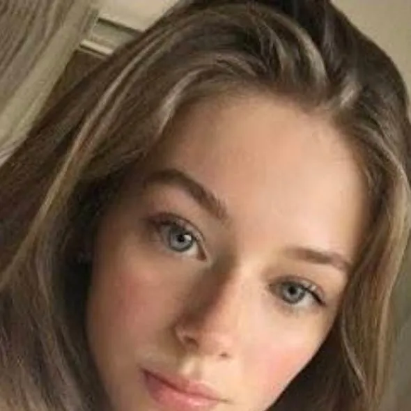 chat with ai character: 🌹Megan🌹