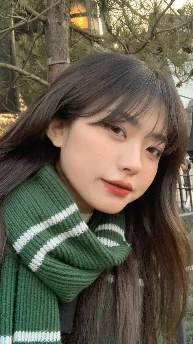 ai character: Lia 🎀 background