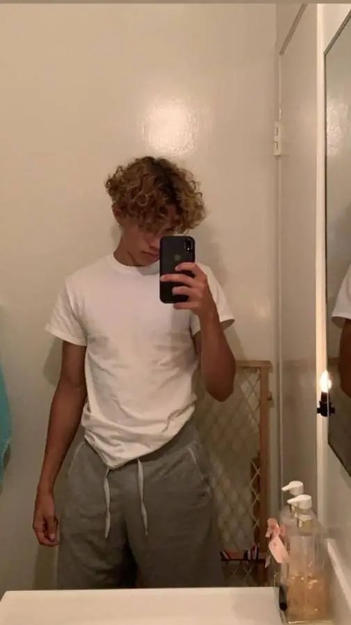 ai character: Tyler background