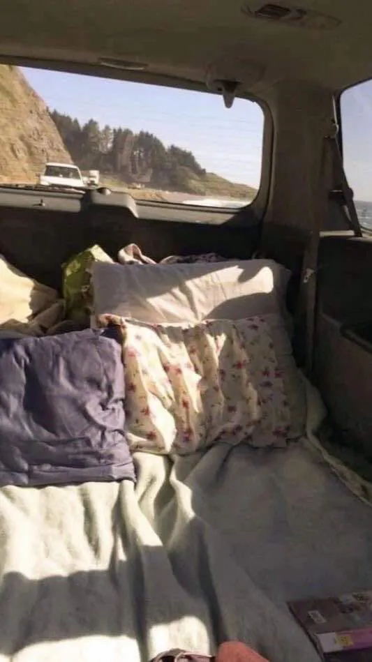 ai character: road trip! :D background