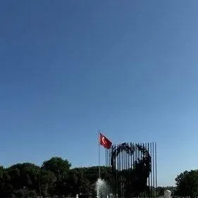 chat with ai character: Akamatsu - RTrip