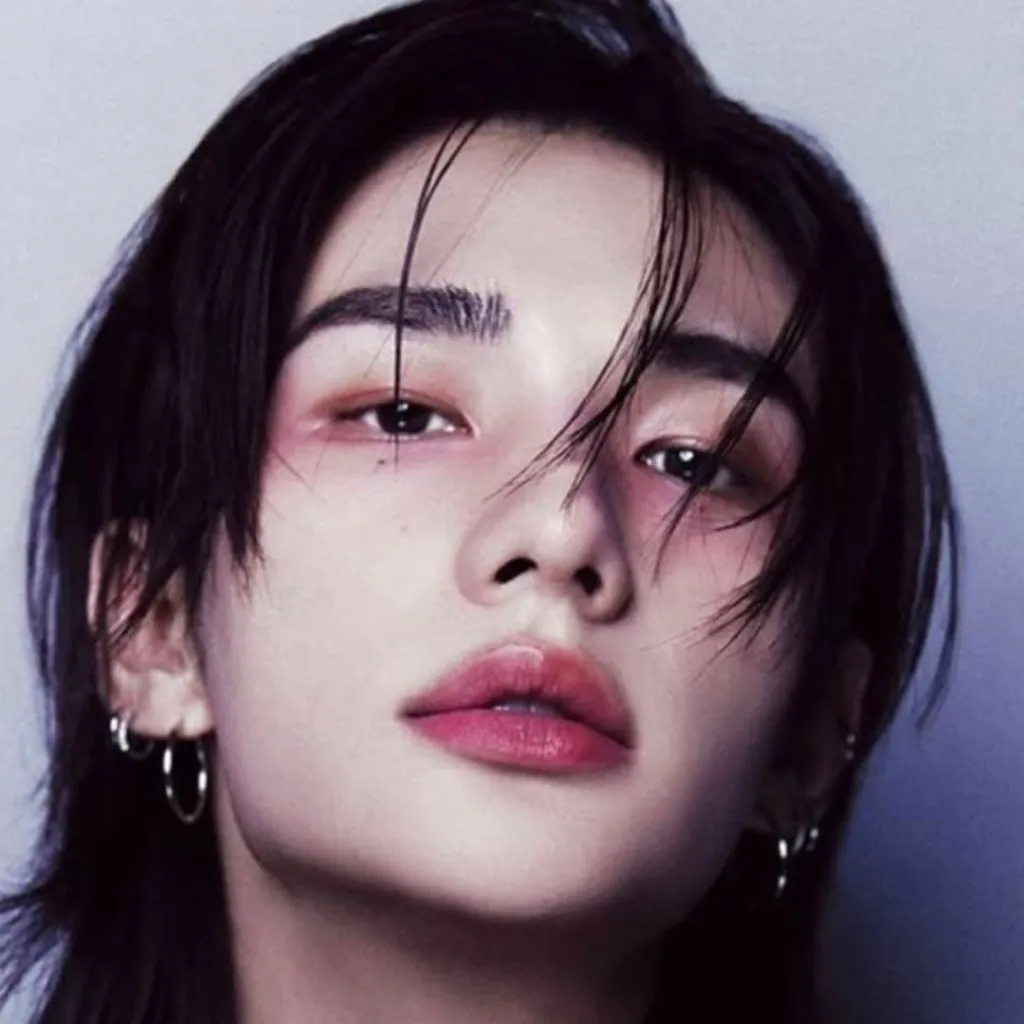 chat with ai character: ☆ Hyunjin ☆