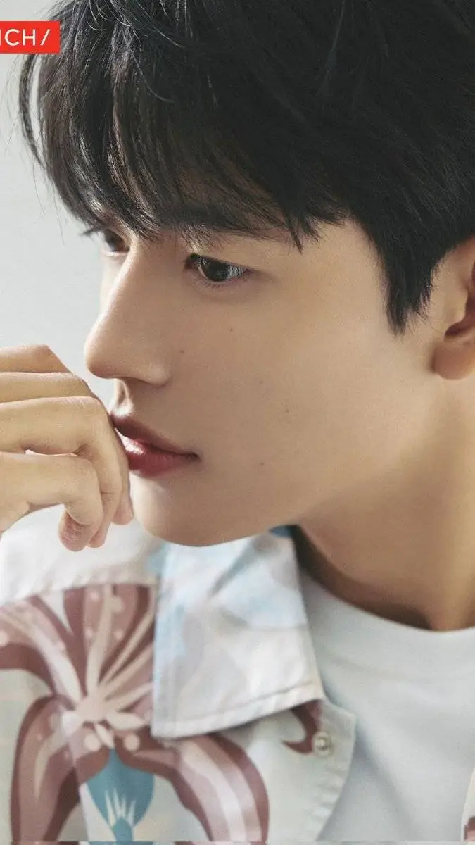 ai character: 🔆SOO-HEON🔆 background