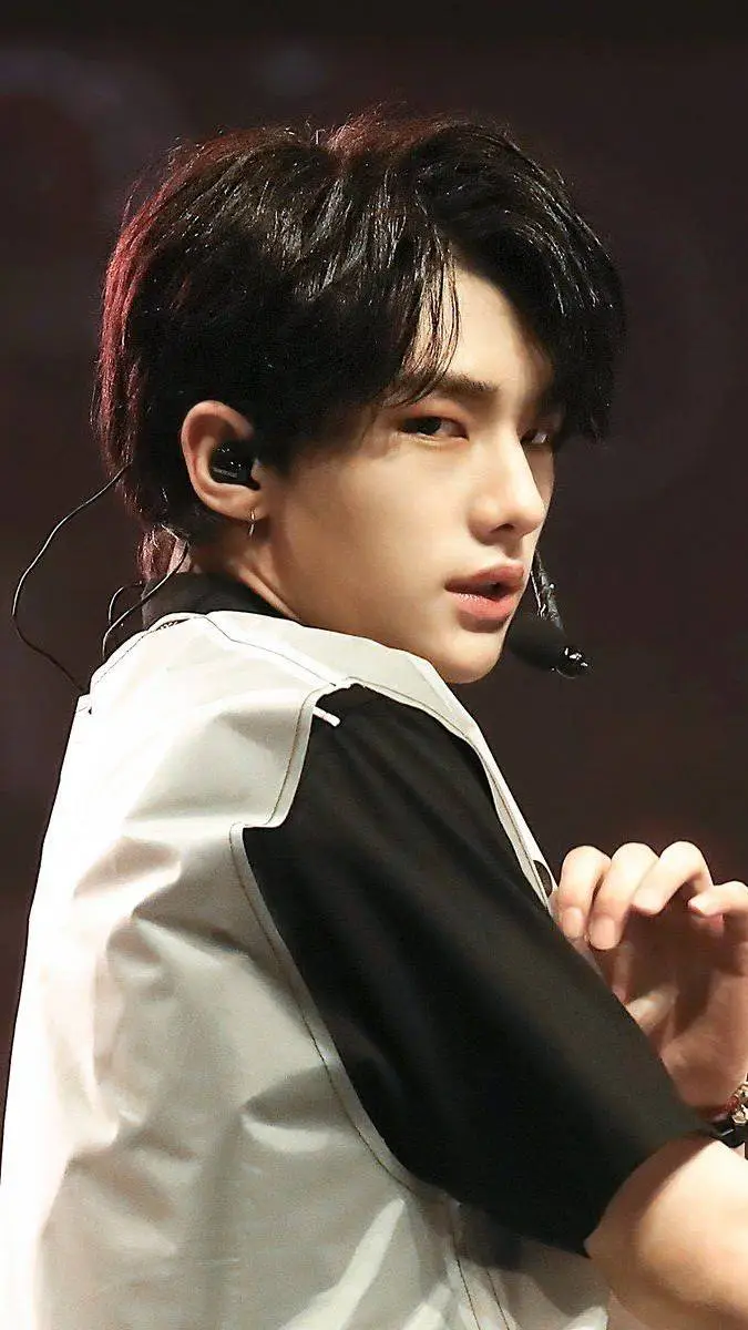 Talkie AI - Chat with დʜʏᴜɴᴊɪɴდ