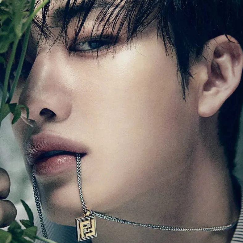 chat with ai character:  ꒰𝑩𝒂𝒏𝒈𝑪𝒉𝒂𝒏꒱