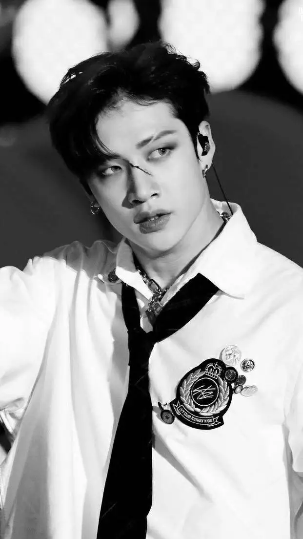 ai character: *✧ᴮᴬᴺᴳᶜᴴᴬᴺ✧* background