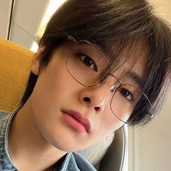 chat with ai character: ✯❣𝐉𝐞𝐨𝐧𝐠𝐢𝐧❣✯