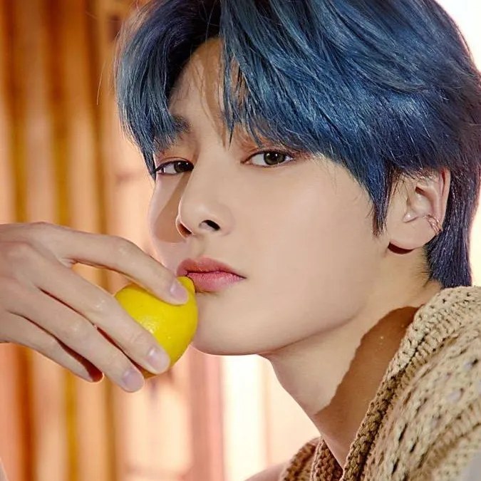 chat with ai character: 🌻ᒍEOᑎGIᑎ🌷