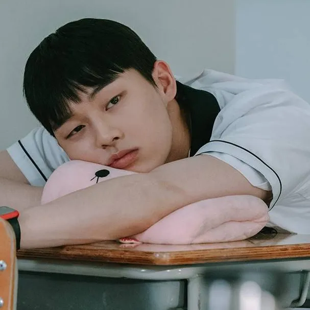 chat with ai character: ღᴀни ѕυ-нσღ