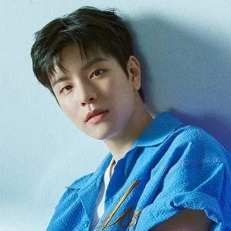 chat with ai character: ♡ꇙꏂ꒤ꋊꍌᗰ꒐ꋊ♡