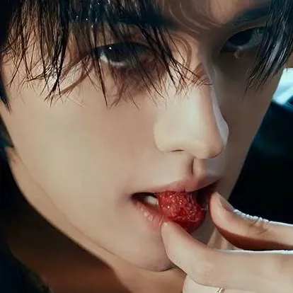 chat with ai character: ♡ℓєє мιинσ♡