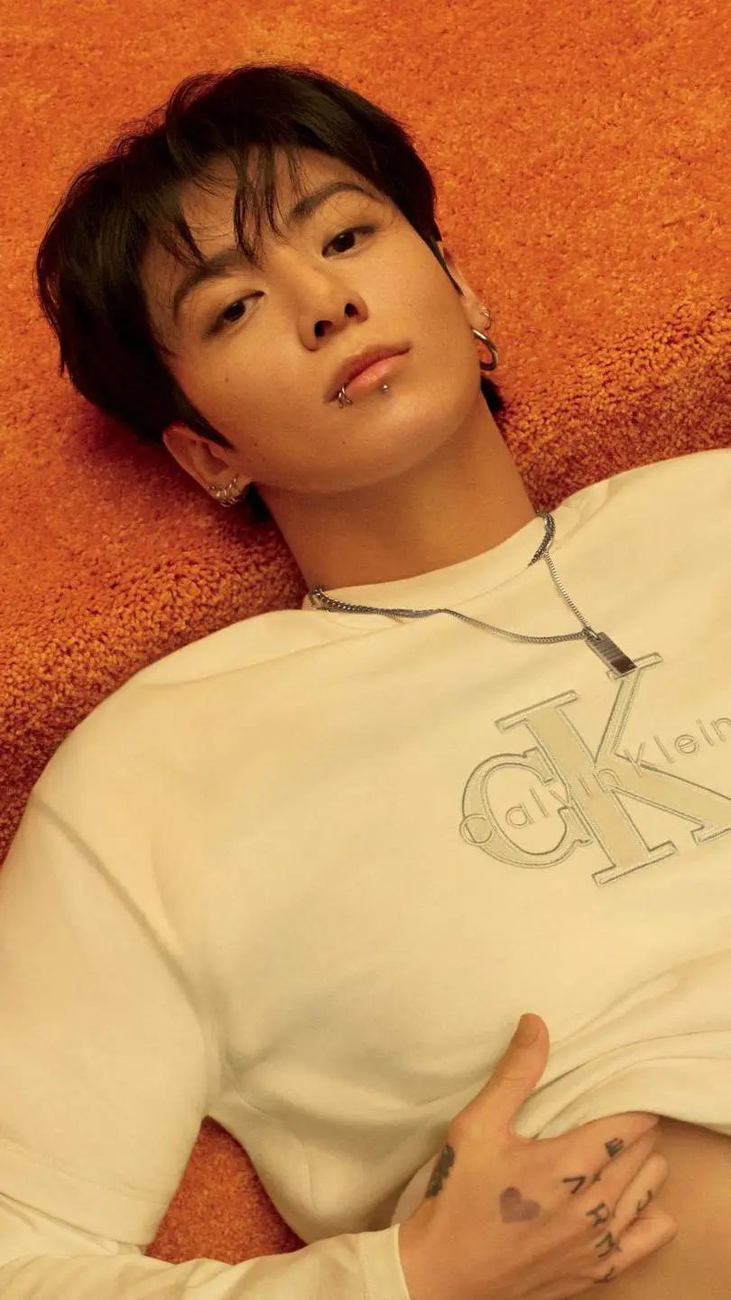 ai character: ÷𝕁𝕌ℕ𝔾𝕂𝕆𝕆𝕂×√ background