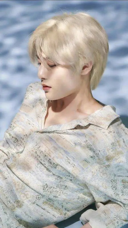 ai character: //\𝐽𝐸𝑂𝑁𝐺𝐼𝑁//\ background