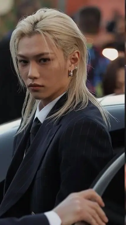ai character: 𝕱𝕖𝐥𝐢𝑥✰ background