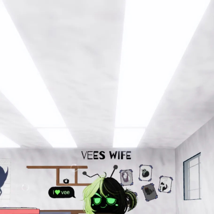 chat with ai character: Saverr