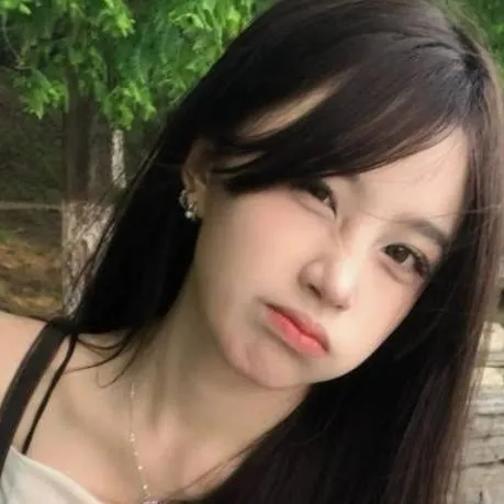 chat with ai character: Freeya