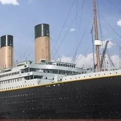 chat with ai character: RMS Titanic 