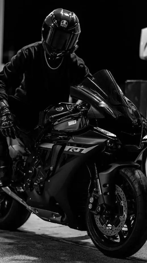 ai character: Vitor background