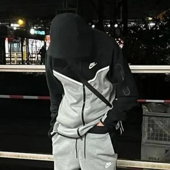 chat with ai character: Gaser