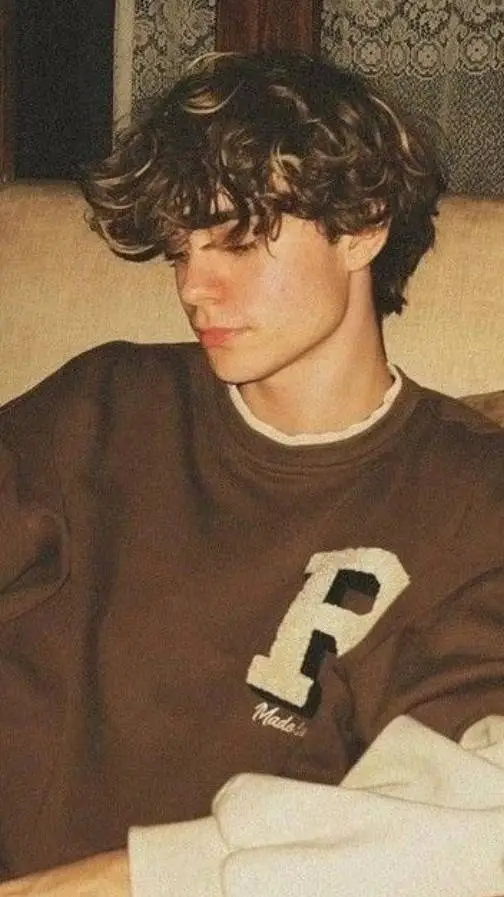 ai character: Martin~ background