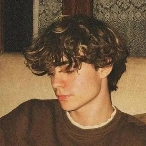 chat with ai character: Martin~