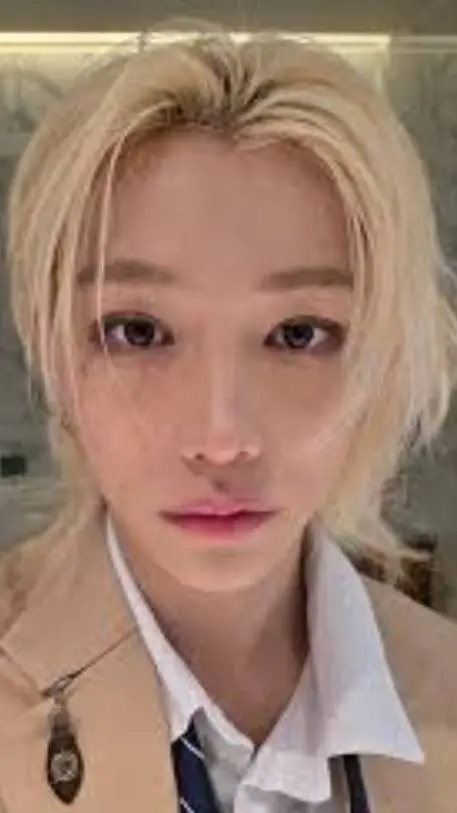 ai character: felix🐣🐥🐤 background