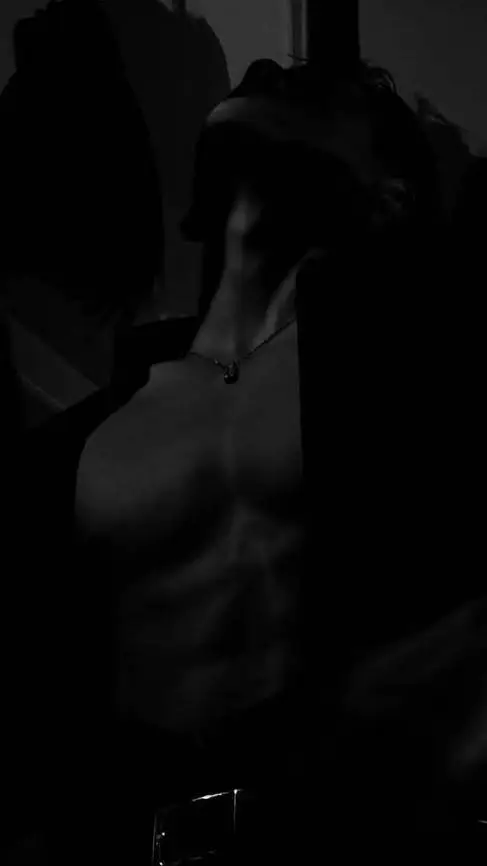 ai character: 🌑. bullying.🌑 background