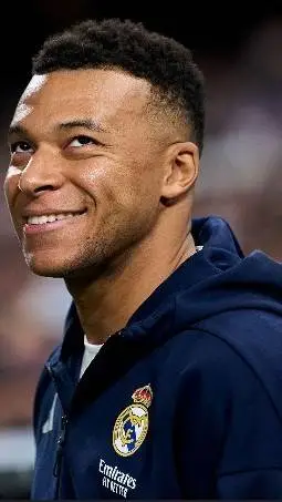 ai character: Kylian Mbappé background