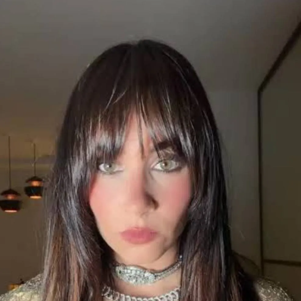 chat with ai character: Aitana 