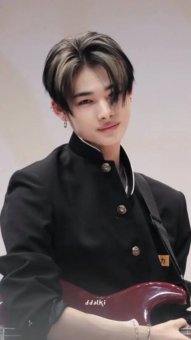 ai character: Riki background