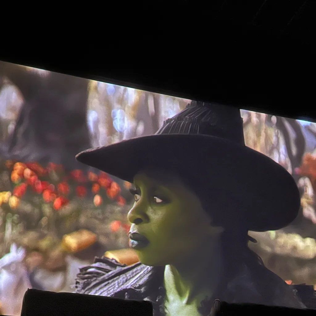 chat with ai character: Camp green lake 