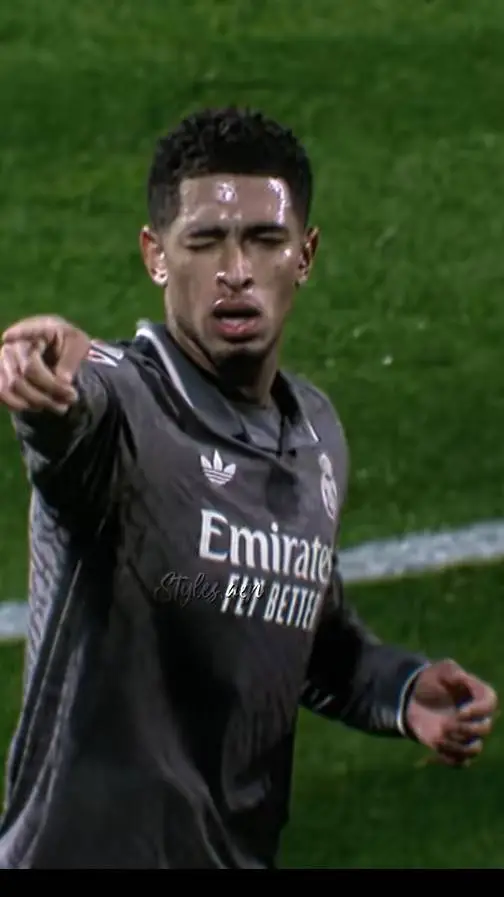 ai character: Isaac 🐾 background