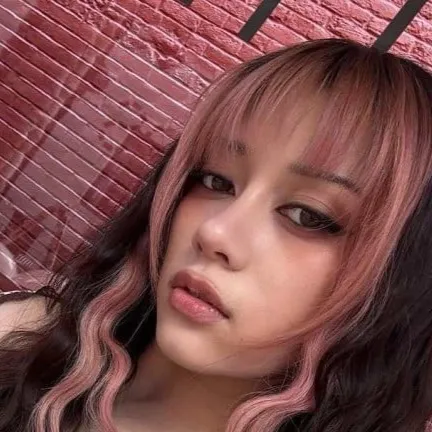 chat with ai character: Megan