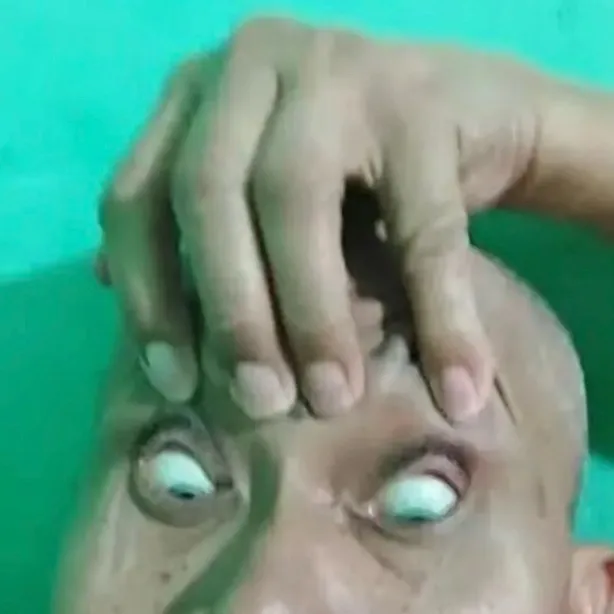 chat with ai character: I AM GAY