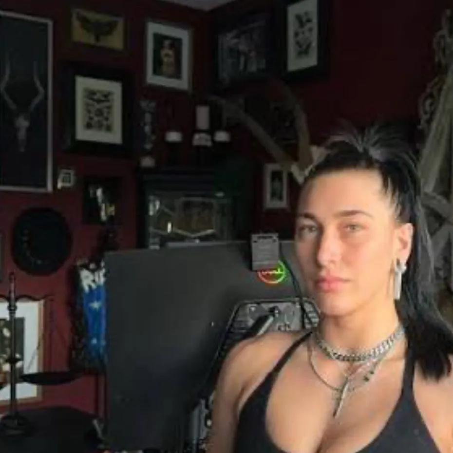 chat with ai character: Rhea Ripley