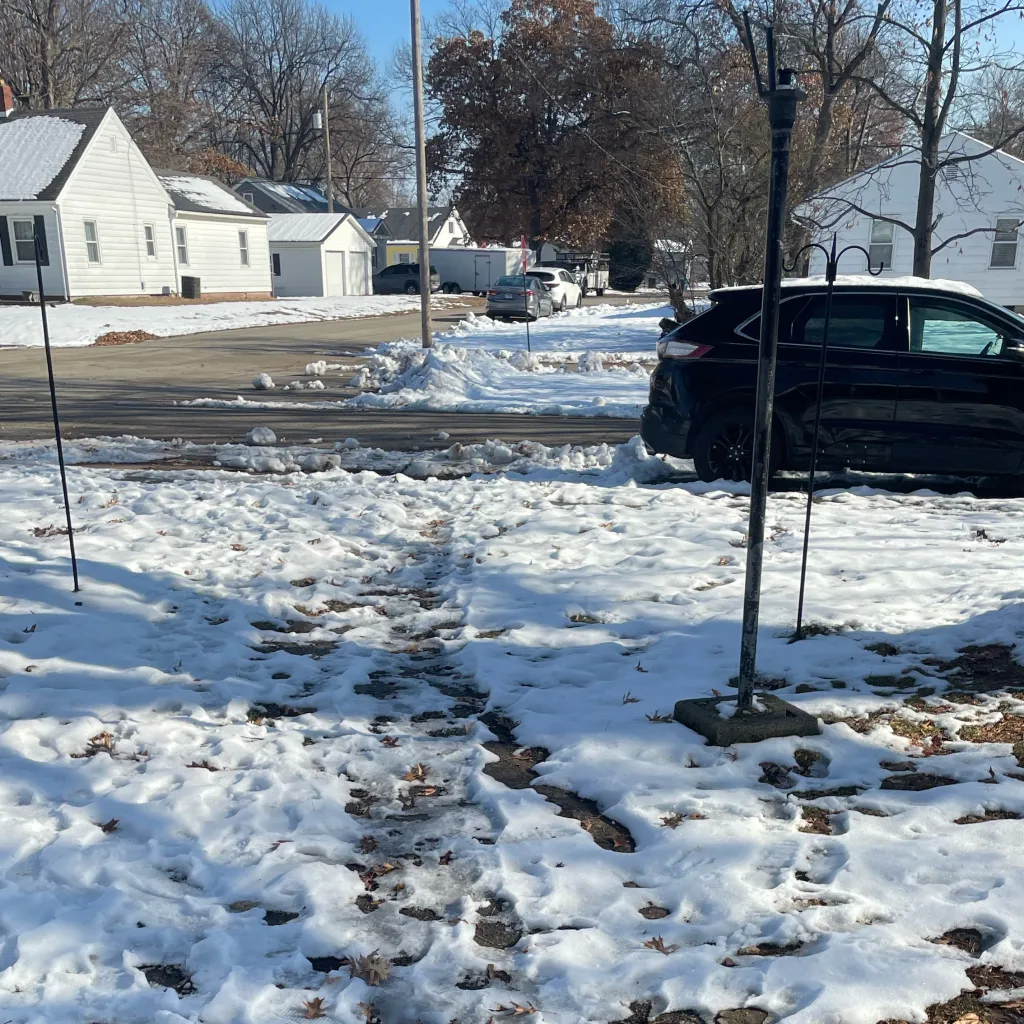 chat with ai character: Jimmy and scratch